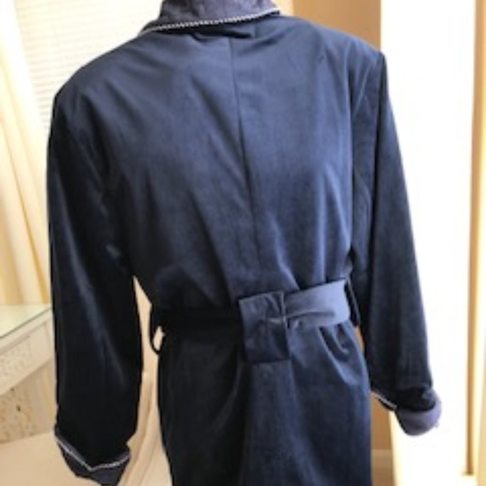 DUKE&DIGHAM MENS BLUE VELOUR SMOKING JACKET - Picture 3 of 12